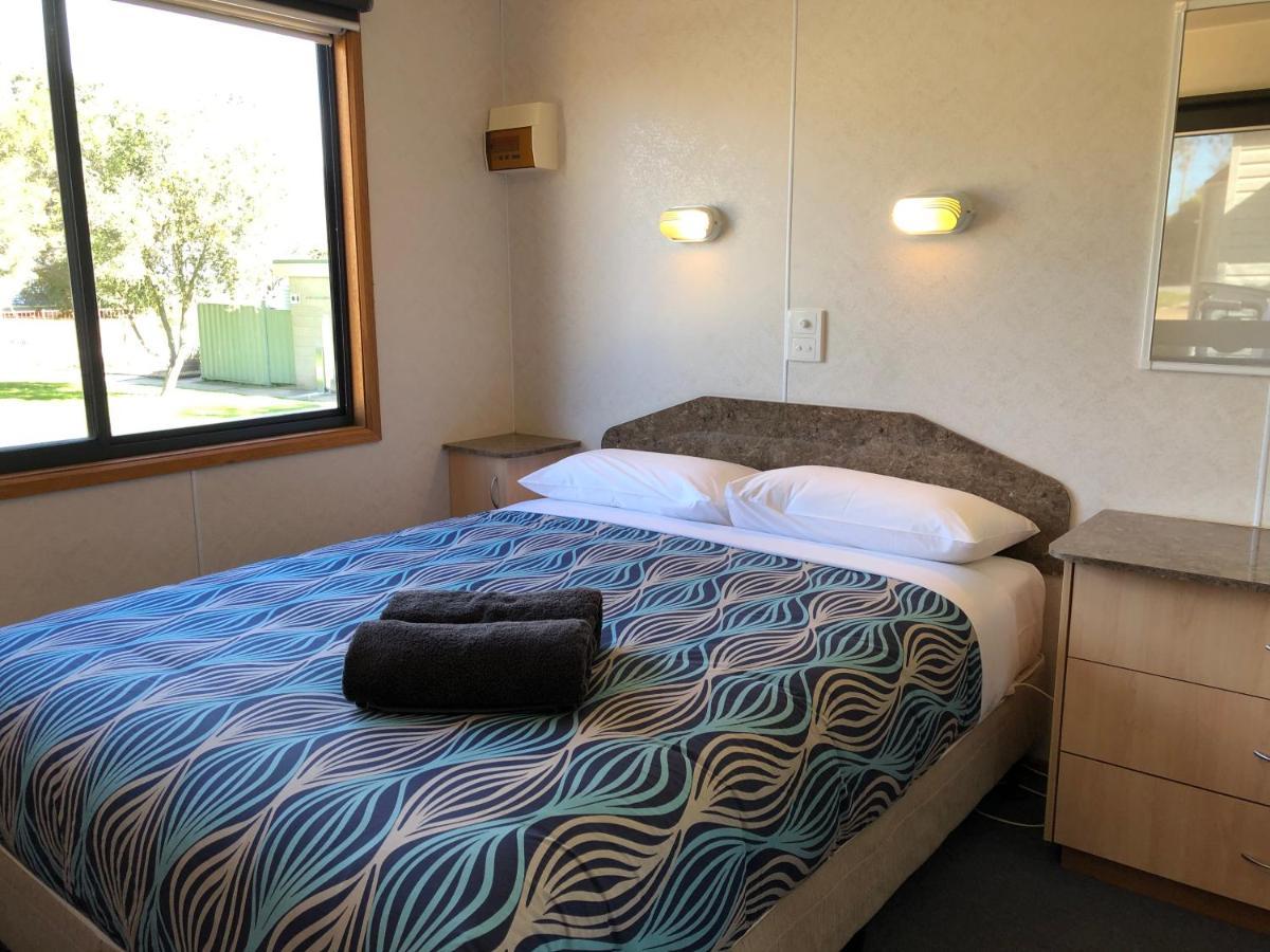 Acacia Caravan Park & Holiday Units อารารัต ภายนอก รูปภาพ