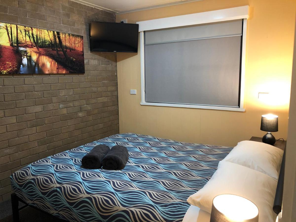 Acacia Caravan Park & Holiday Units อารารัต ภายนอก รูปภาพ