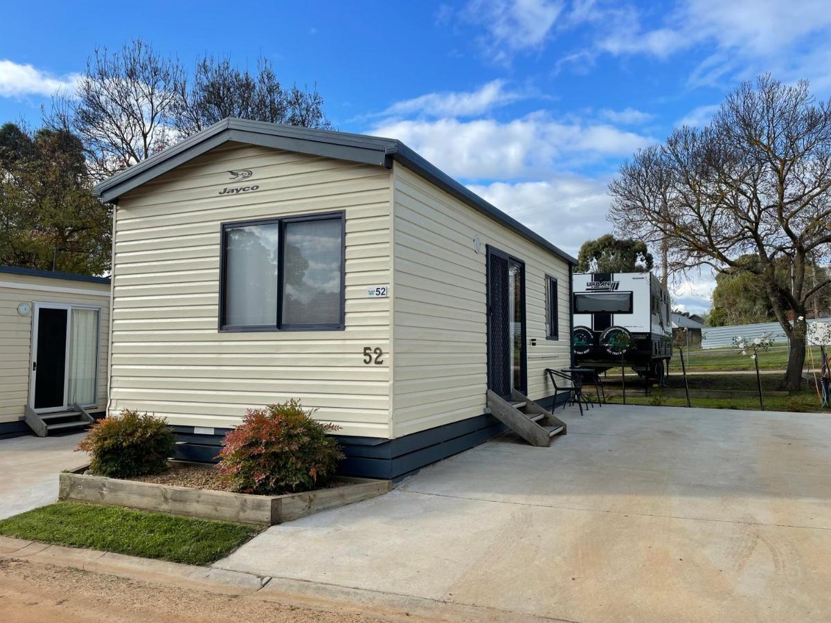 Acacia Caravan Park & Holiday Units อารารัต ภายนอก รูปภาพ