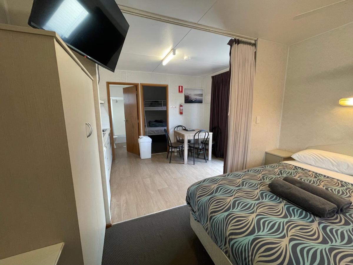 Acacia Caravan Park & Holiday Units อารารัต ภายนอก รูปภาพ