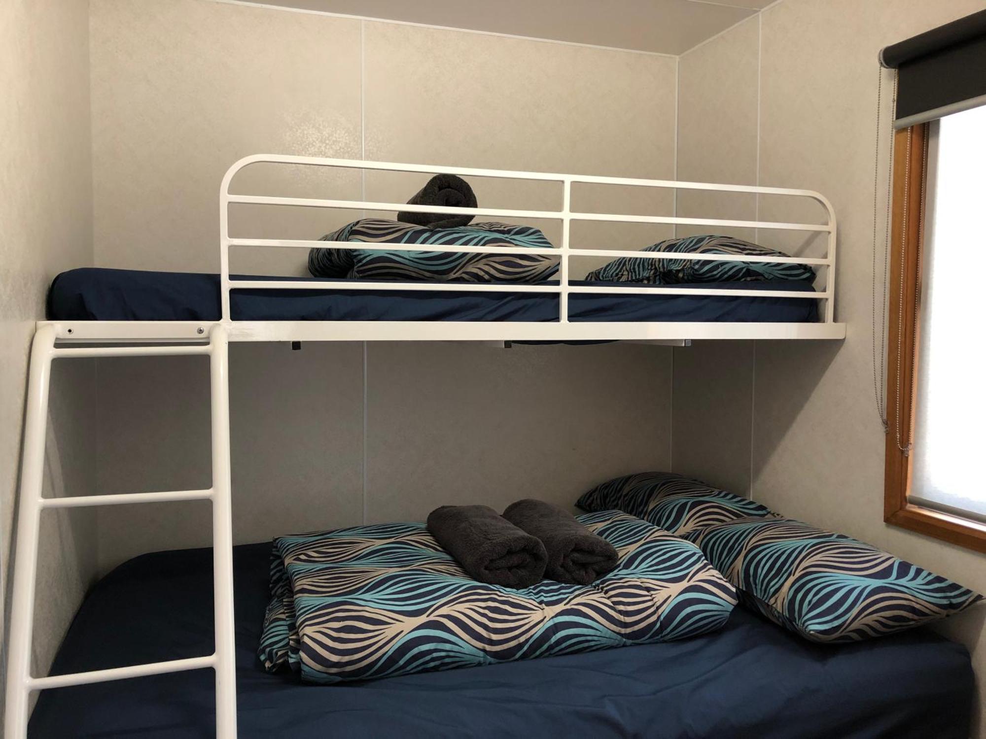 Acacia Caravan Park & Holiday Units อารารัต ภายนอก รูปภาพ