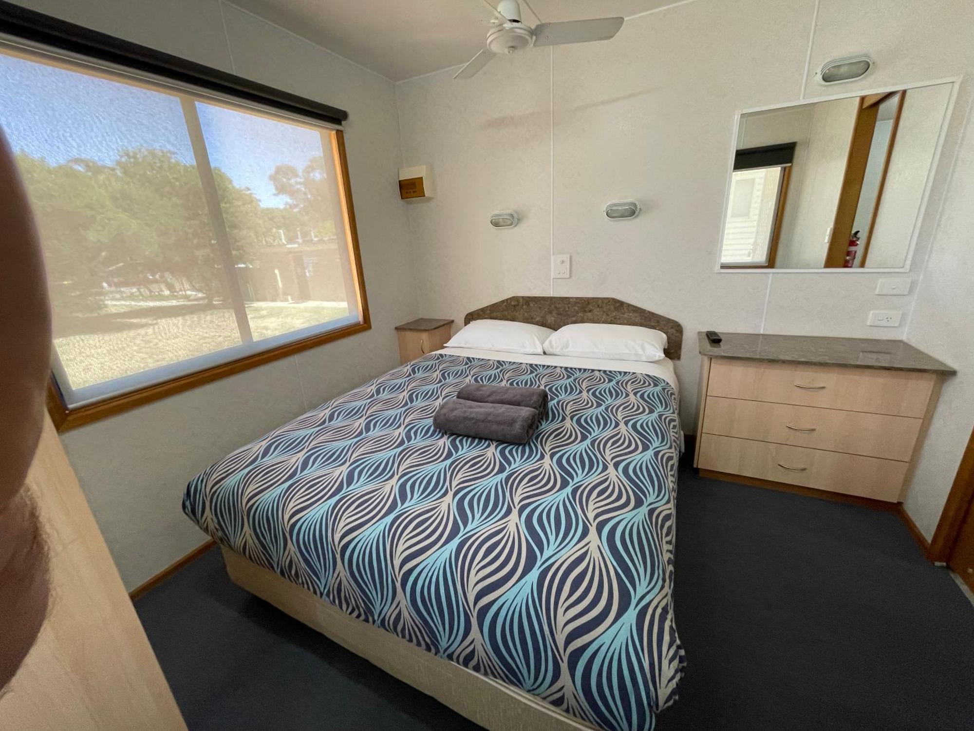 Acacia Caravan Park & Holiday Units อารารัต ภายนอก รูปภาพ