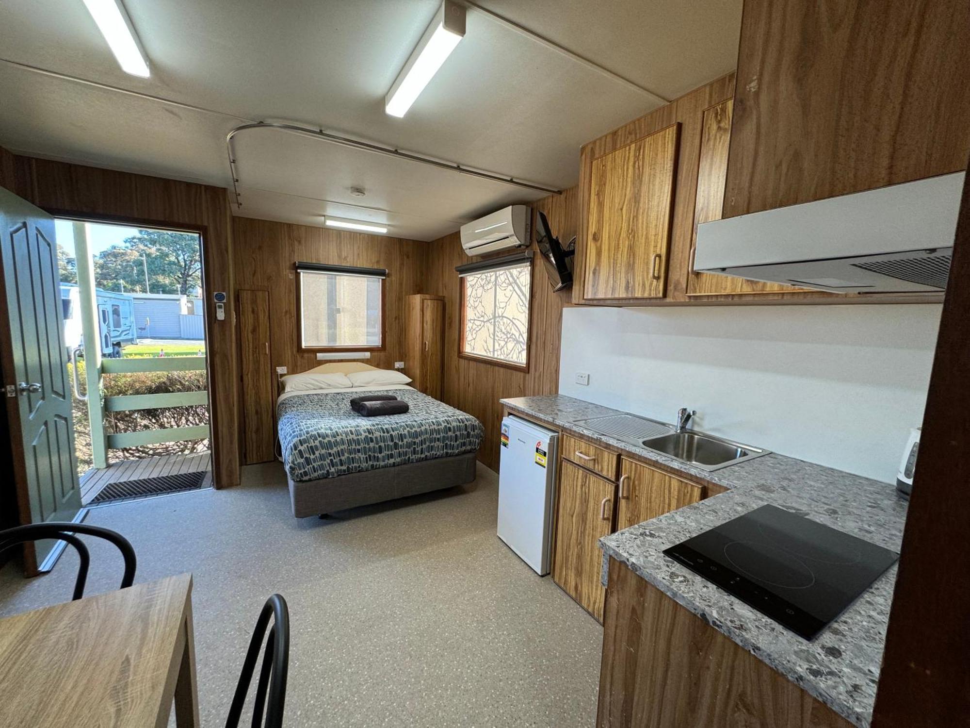 Acacia Caravan Park & Holiday Units อารารัต ภายนอก รูปภาพ