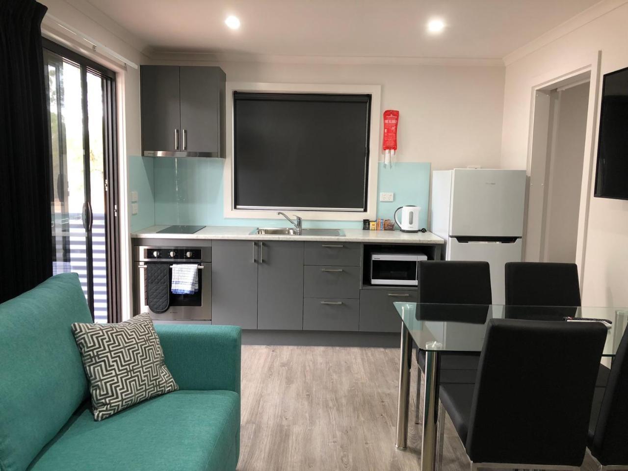 Acacia Caravan Park & Holiday Units อารารัต ภายนอก รูปภาพ