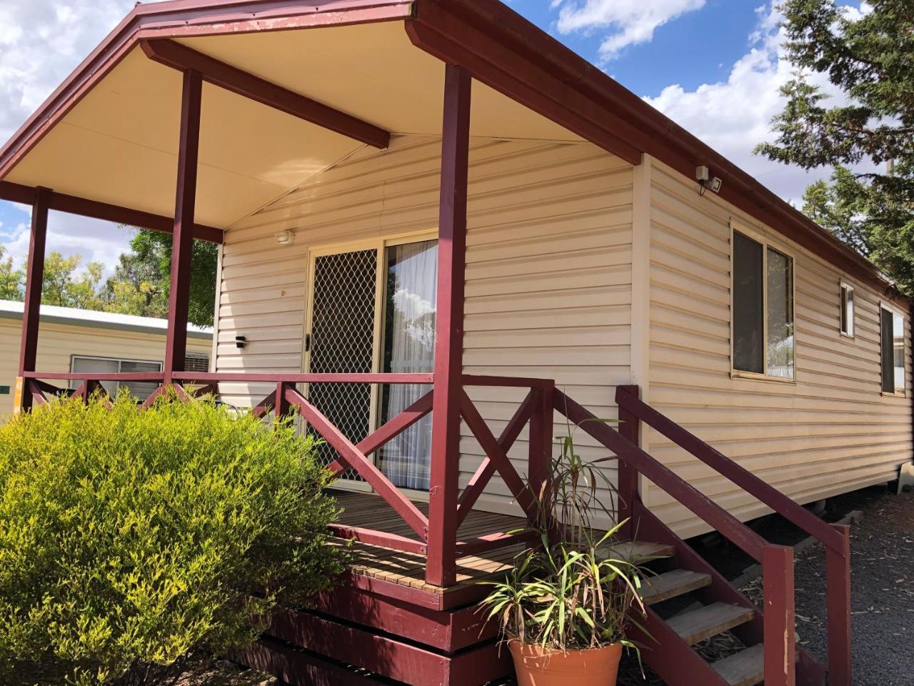 Acacia Caravan Park & Holiday Units อารารัต ภายนอก รูปภาพ
